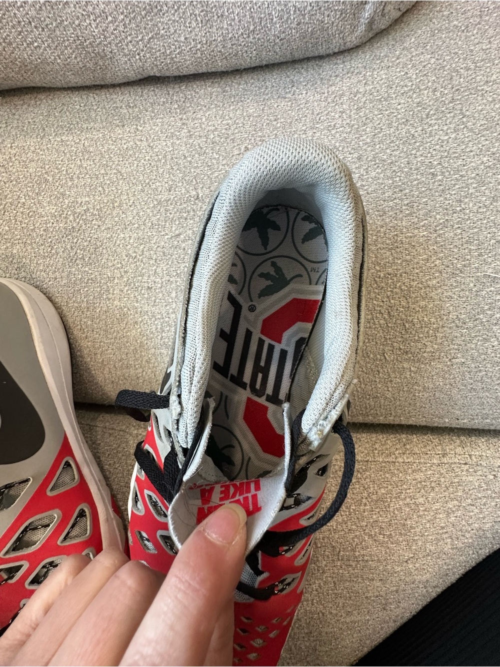 Nike Ohio State Buckeyes (OSU) Red Black Gray Training Shoes Mens Athletic - Picture 7 of 9